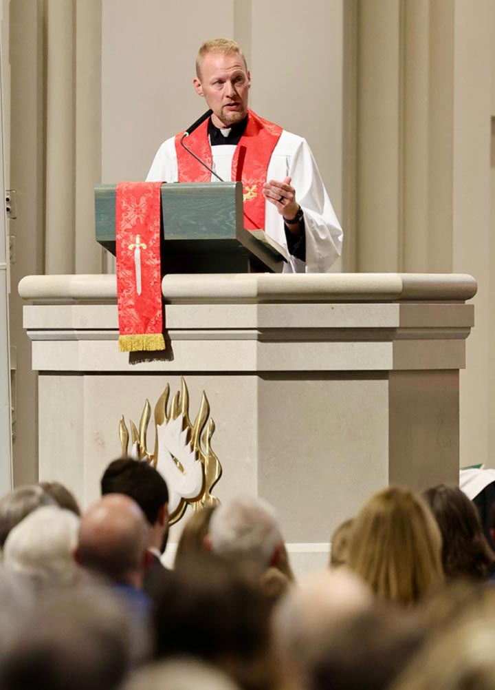 Rev. Brady Finnern photo